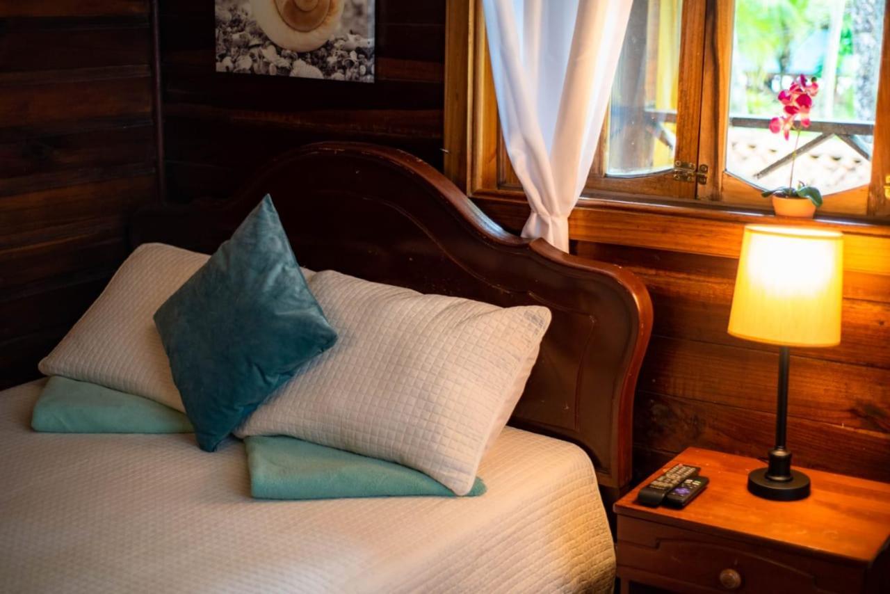 Hotel Tierra Verde Bed And Breakfast Bocas Town Dış mekan fotoğraf