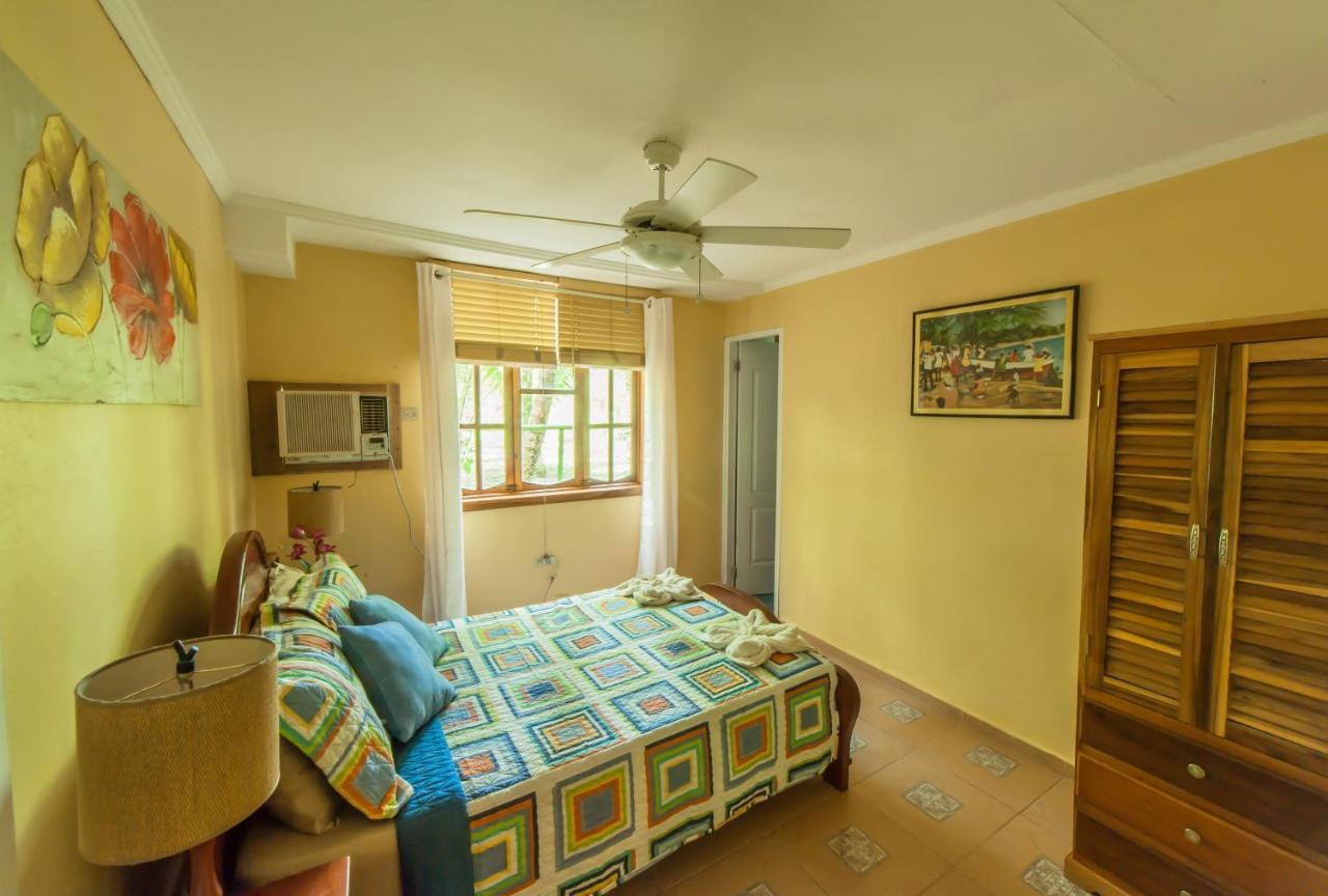 Hotel Tierra Verde Bed And Breakfast Bocas Town Dış mekan fotoğraf